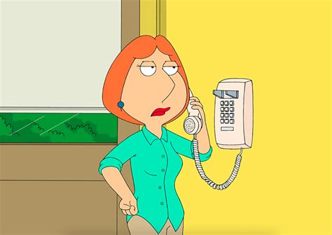 lois griffin nuda|Family Guy: Lois swimming naked in the ocean.